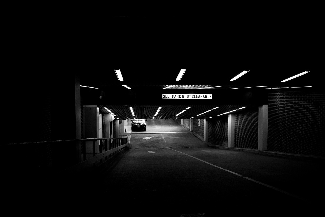 Hoe werkt een lichtplan voor een parkeergarage?